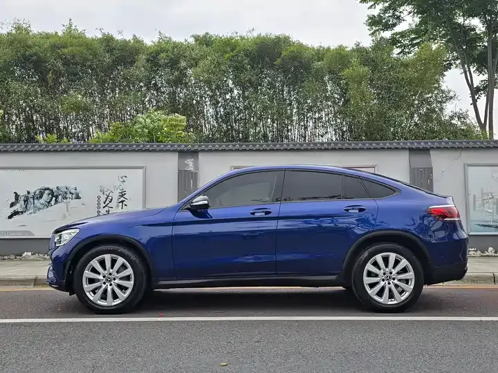 Mercedes Benz GLC Coupe 2020 GLC 260 4MATIC Coupe SUV 4