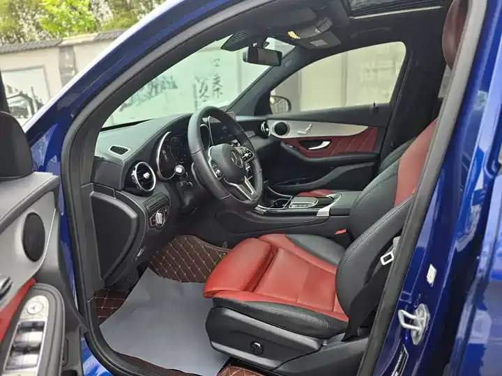 Mercedes Benz GLC Coupe 2020 GLC 260 4MATIC Coupe SUV 5