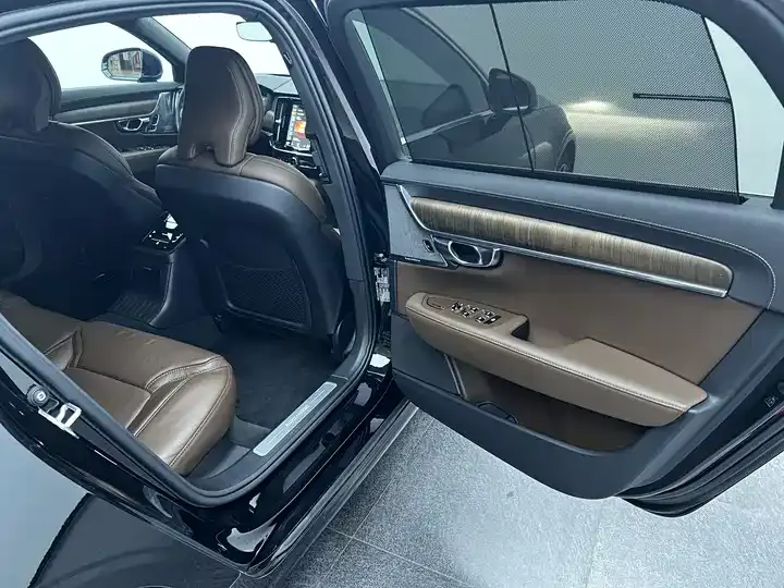 Volvo S90 plug-in hybrid 2021 T8 E-drive hybrid Zhiya Deluxe Edition 12