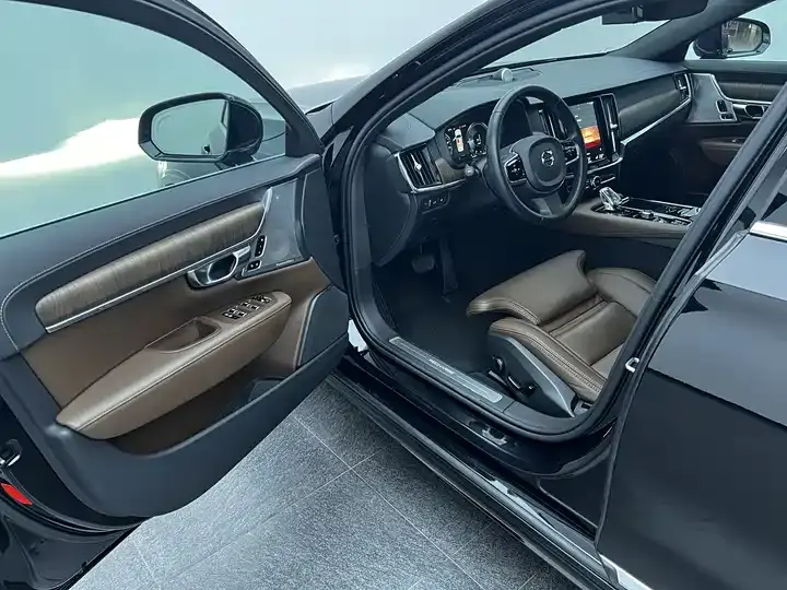 Volvo S90 plug-in hybrid 2021 T8 E-drive hybrid Zhiya Deluxe Edition 4
