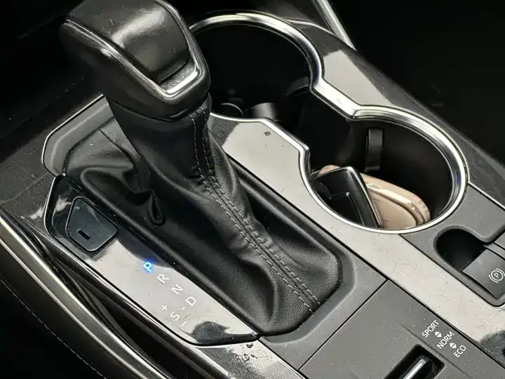 Crown Land Release 2021 2.5L HEV 4-wheel Drive Premium Edition 12