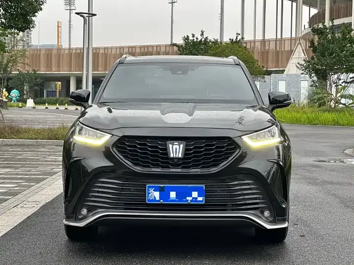 Crown Land Release 2021 2.5L HEV 4-wheel Drive Premium Edition 2