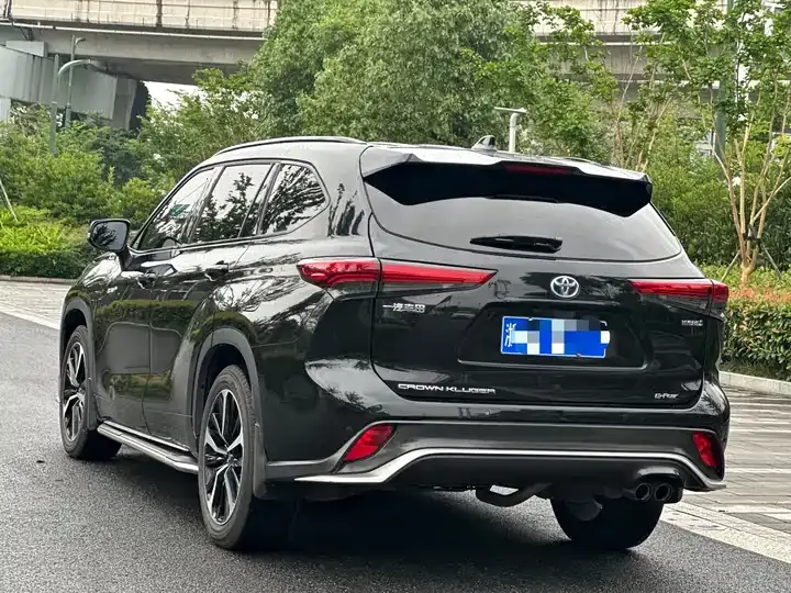 Crown Land Release 2021 2.5L HEV 4-wheel Drive Premium Edition 4