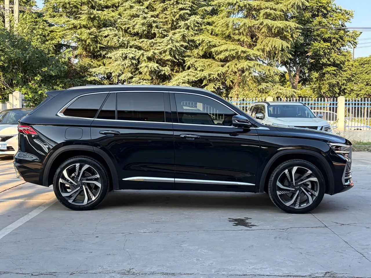 Geely 2024 XingyueL (Monjaro) 2.0TD High Power Two-Drive Enovate Edition Automatic Transmission 4
