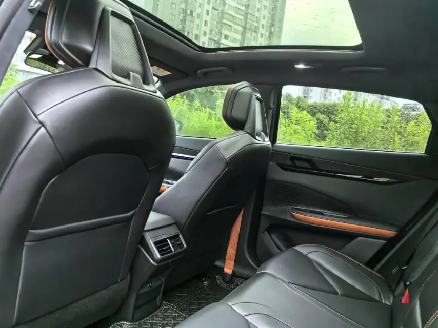 ChangAn 2022 UNI-V 1.5T honorable automatic gear 10