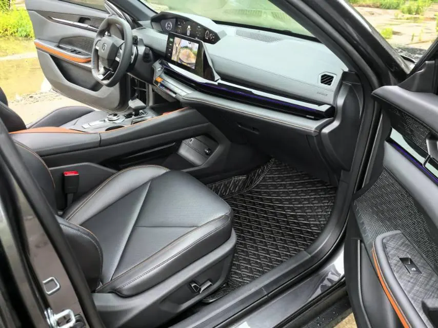ChangAn 2022 UNI-V 1.5T honorable automatic gear 13
