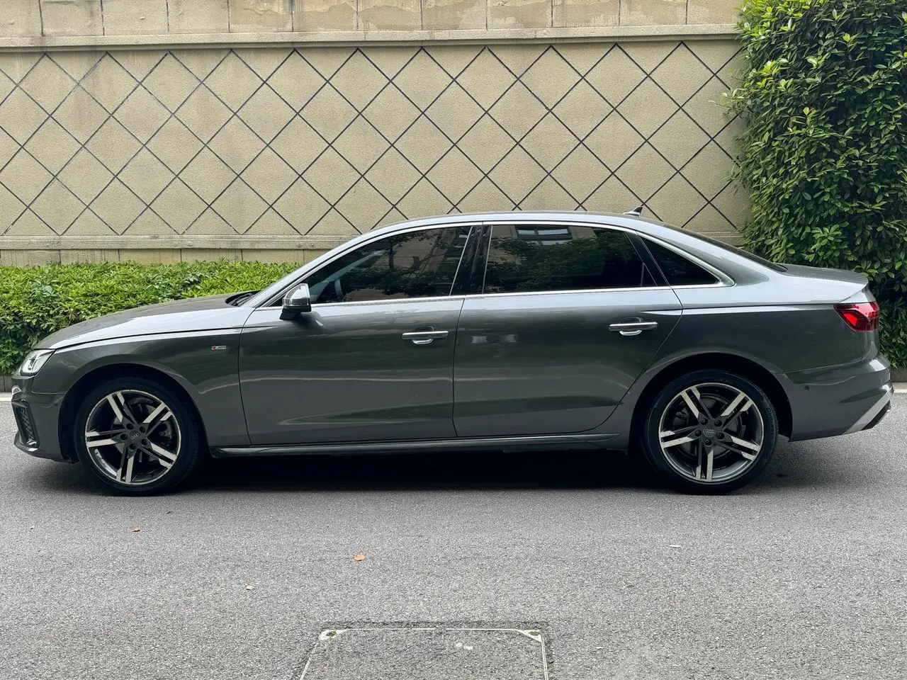 Audi 2020 A4L 2.0TFSI 40TFSI Deluxe Dynamic Automatic 3