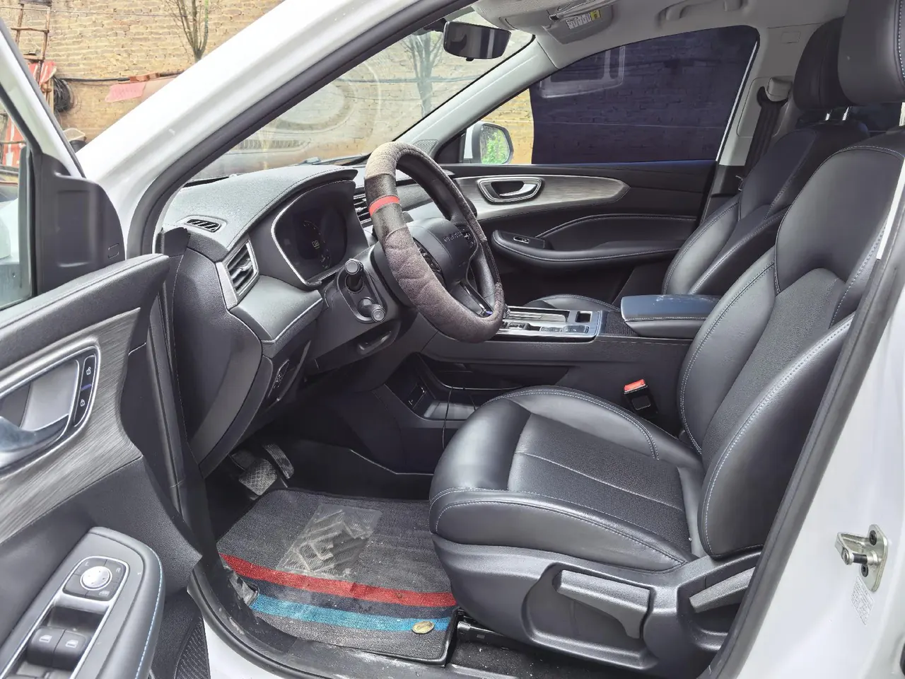Roewe 2023 RX5 PLUS 1.5TGI 330TGI Lingchao Zhihui Edition Automatic Gear 4