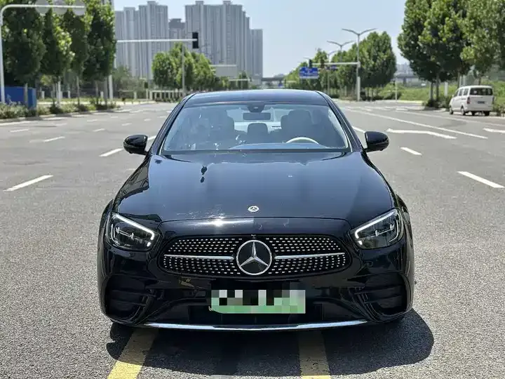 Mercedes Benz E-Class New Energy 2023 E 350 e L Plug-in Hybrid Sports Car 2