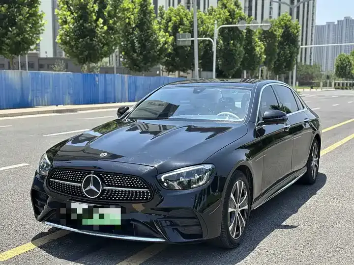 Mercedes Benz E-Class New Energy 2023 E 350 e L Plug-in Hybrid Sports Car 3