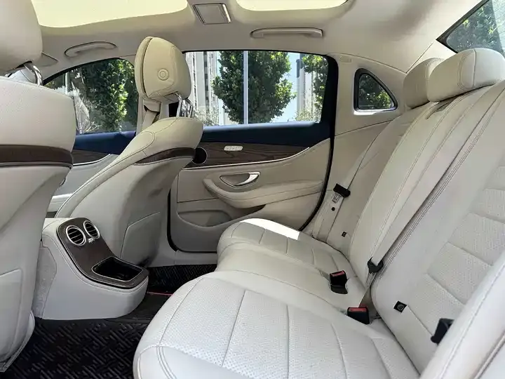 Mercedes Benz E-Class New Energy 2023 E 350 e L Plug-in Hybrid Sports Car 5
