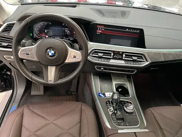 BMW X5 2022 xDrive 30Li exclusive m sports suit 12