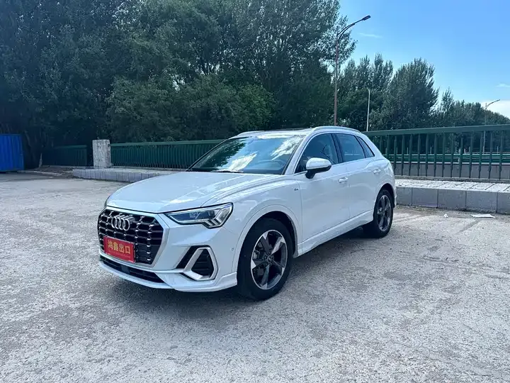 Audi Q3 2023 35 TFSI Fashion Dynamic (1.4T) - View 1