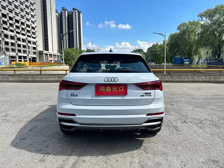 Audi Q3 2023 35 TFSI Fashion Dynamic (1.4T) 7