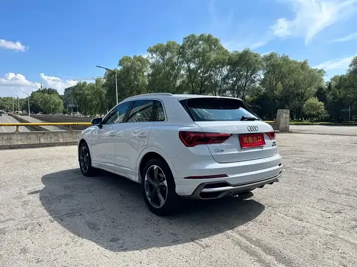 Audi Q3 2023 35 TFSI Fashion Dynamic (1.4T) 8