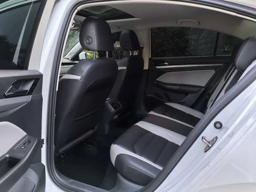 Volkswagen 2023 Bora 1.5TSI 300TSI Zunxing Edition Automatic Gear 4