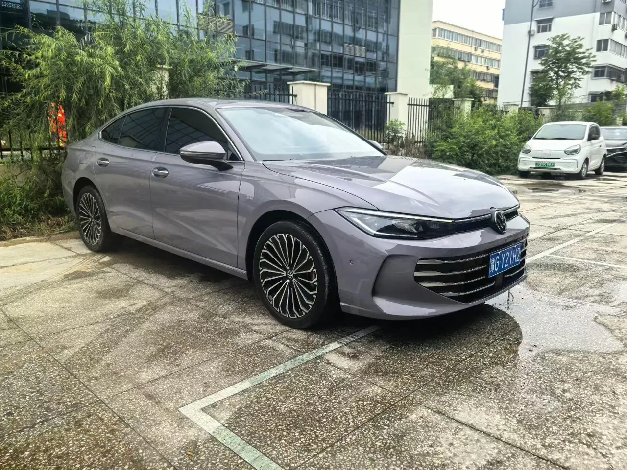 Volkswagen 2025 Passat Pro 2.0TSI 380TSI Dragon Edition Automatic 3