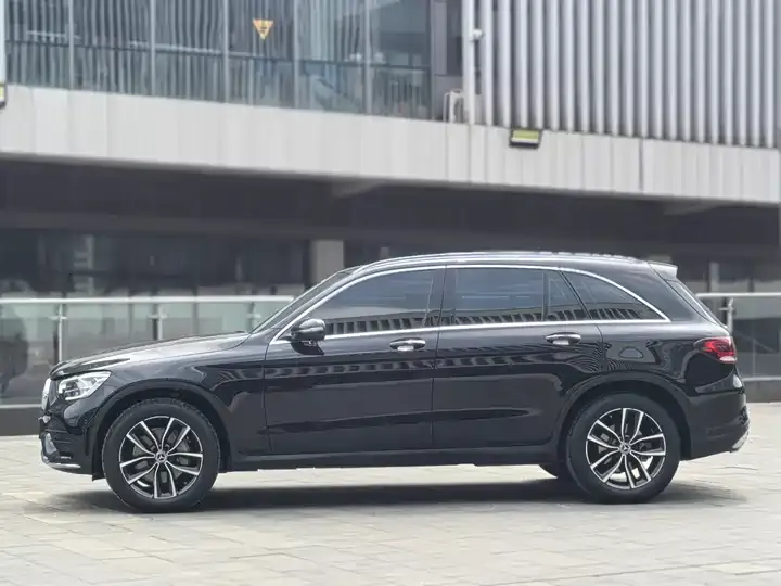 Mercedes Benz GLC 2021 GLC 260 L 4MATIC Luxury 3
