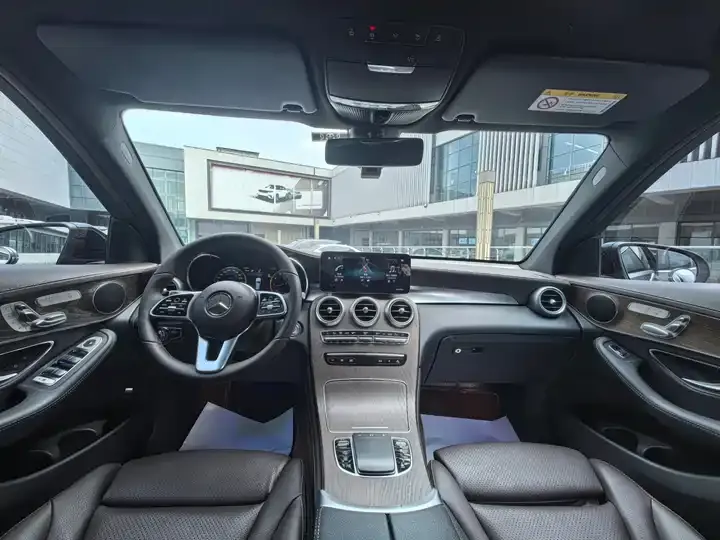 Mercedes Benz GLC 2021 GLC 260 L 4MATIC Luxury 6