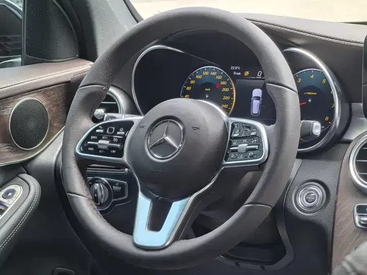 Mercedes Benz GLC 2021 GLC 260 L 4MATIC Luxury 7