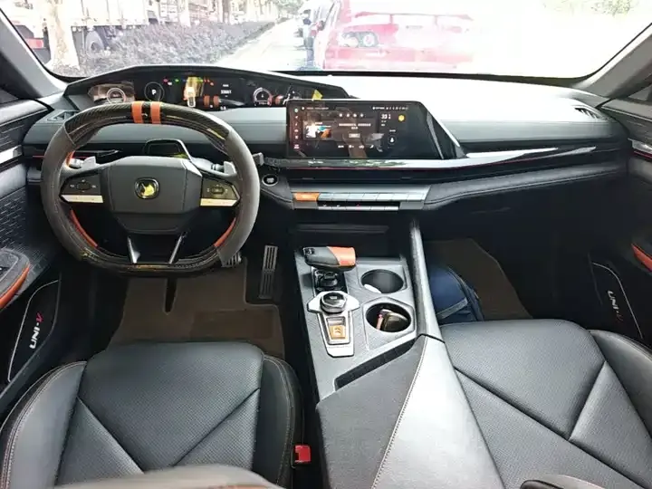 ChangAn UNI-V 2022 1.5T Sports Edition 10