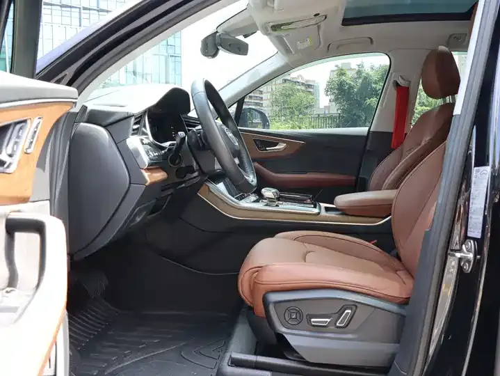 Audi Q7 2021 55 TFSI quattro S line Premium Model 11