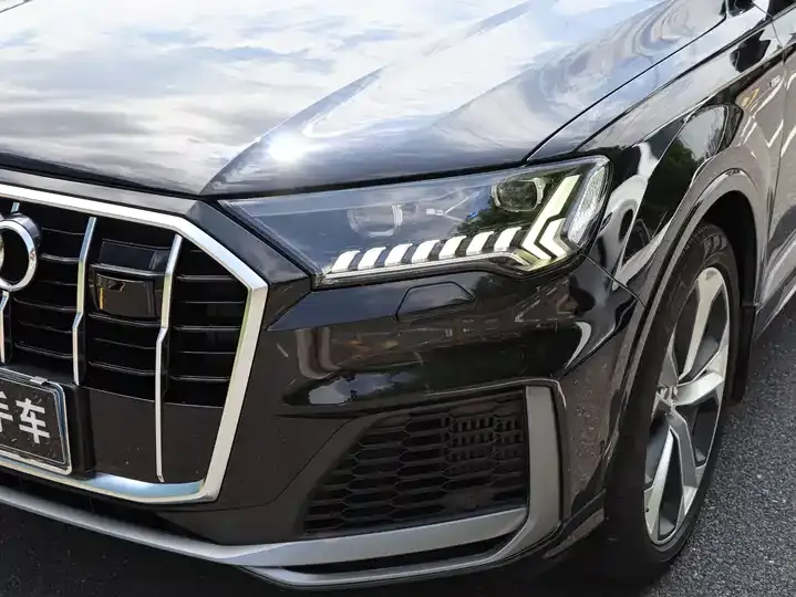 Audi Q7 2021 55 TFSI quattro S line Premium Model 9