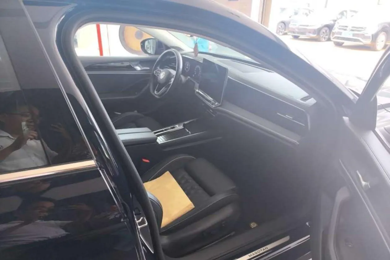 Volkswagen 2024 Magotan 2.0TSI 380TSI Extreme Edition Automatic 2