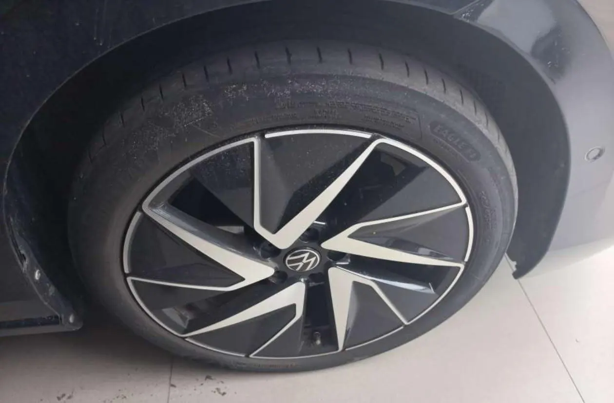 Volkswagen 2024 Magotan 2.0TSI 380TSI Extreme Edition Automatic 3