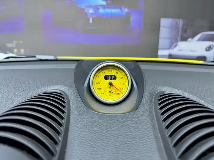 Porsche 718 2019 Cayman T 2.0T 9