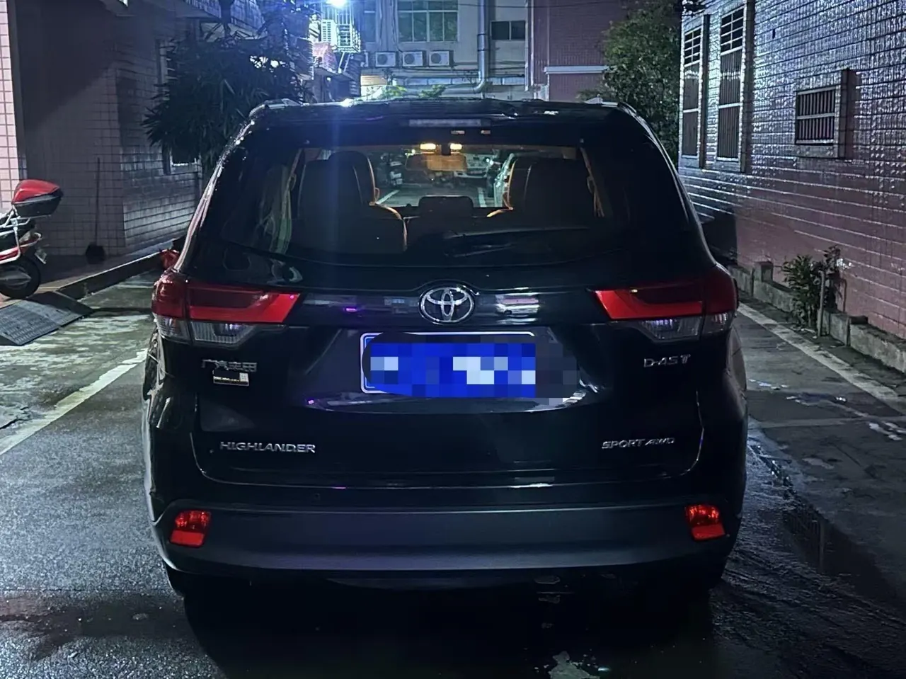 Toyota 2021 Highlander 2.0T 4-wheel drive deluxe 7-seat automatic gear 7