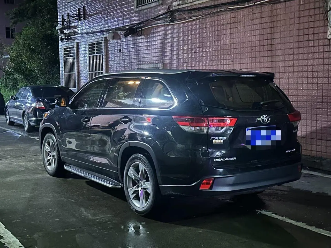 Toyota 2021 Highlander 2.0T 4-wheel drive deluxe 7-seat automatic gear 8