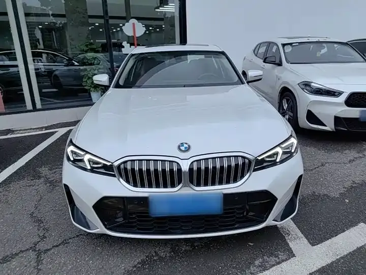 BMW 3 Series 2024 320Li M Sports Suit 3