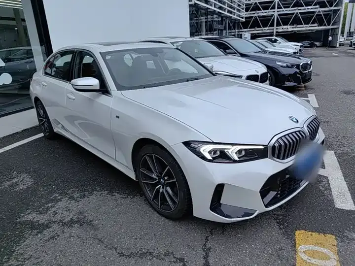 BMW 3 Series 2024 320Li M Sports Suit 4