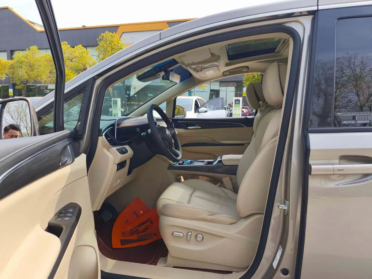 Buick 2023 GL8 ES Lu Zun 48V 2.0T 653T Exclusive Automatic Gear 5