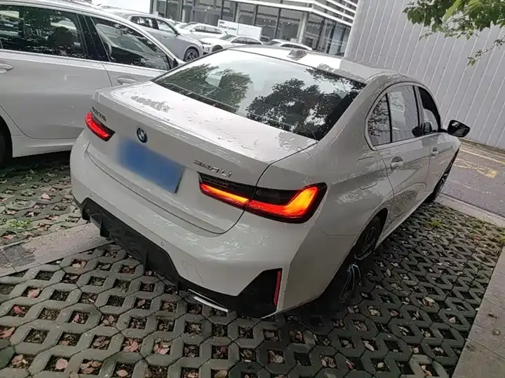 BMW 3 Series 2024 320Li M Sports Suit 7