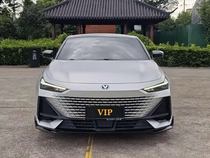 ChangAn UNI-V 2023 1.5T Sports Edition 2