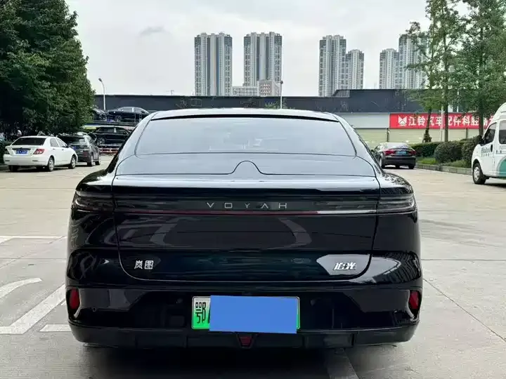 Voyah Chasing Light 2023 Four-wheel Drive Flagship Edition 8