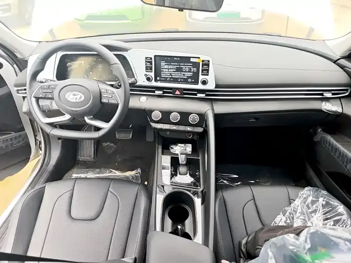 Elantra 2023 1.5L CVT GLX Elite Edition 10