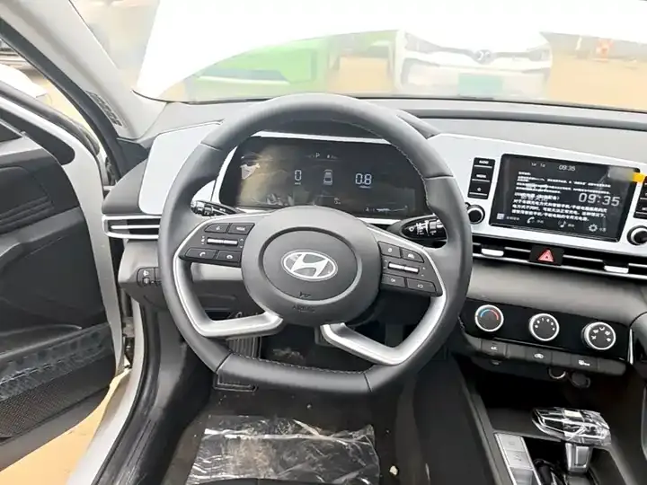 Elantra 2023 1.5L CVT GLX Elite Edition 11