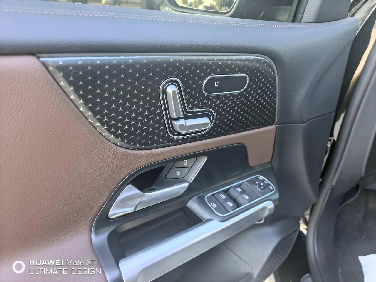 Mercedes Benz 2025 GLB 220 48V 2.0T fashion automatic gear 5