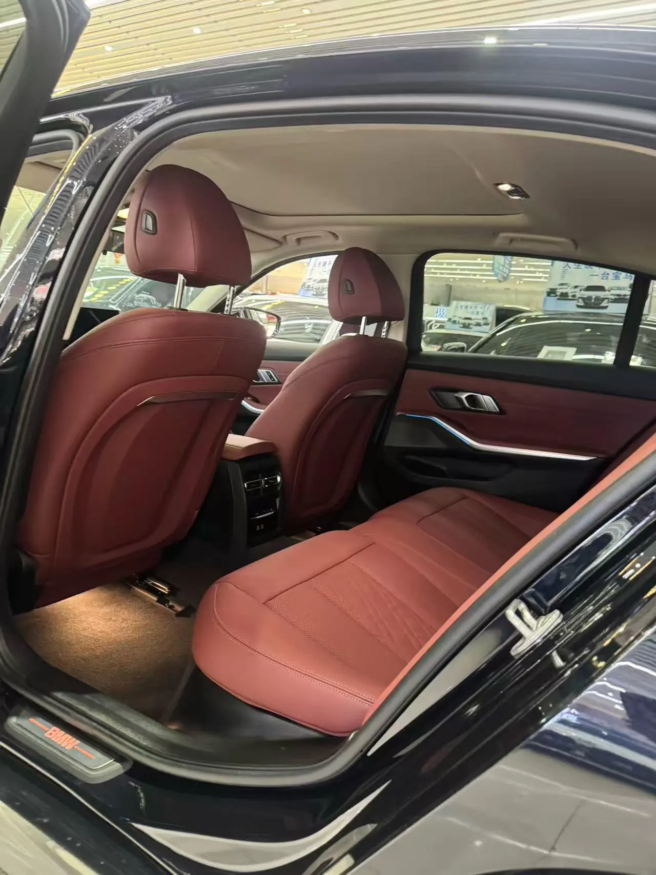 BMW 2024 i3 eDrive 35 L automatic gear 4