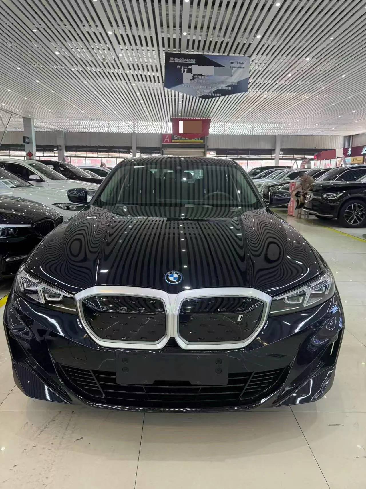 BMW 2024 i3 eDrive 35 L automatic gear 5