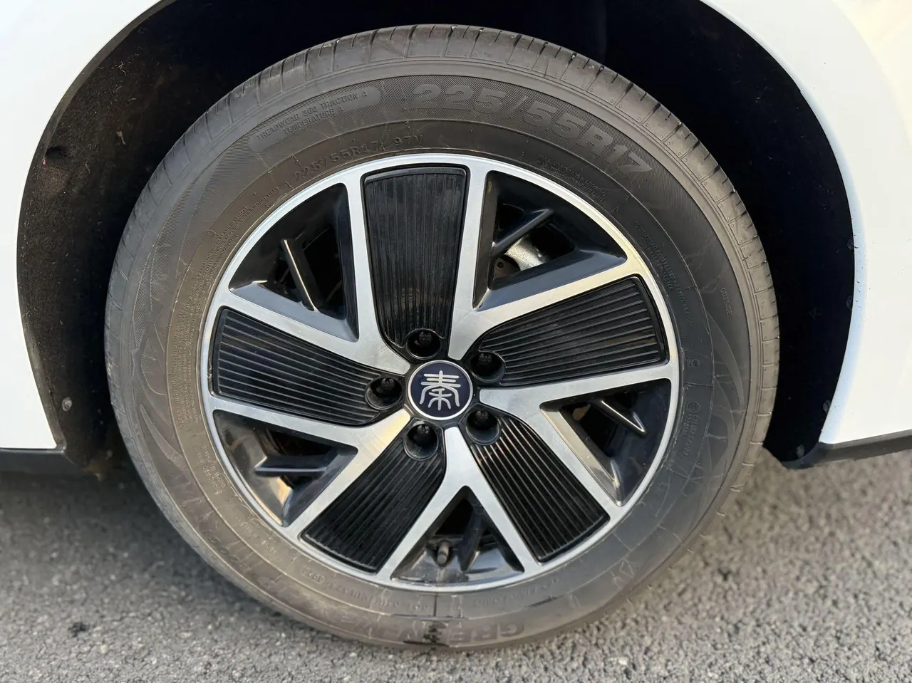 BYD 2024 Qin L DM-i 1.5 stepless 80KM Exceed automatic gear 3