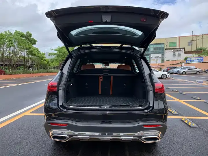 Mercedes Benz GLC 2026 GLC 260 L 4MATIC Classic 7