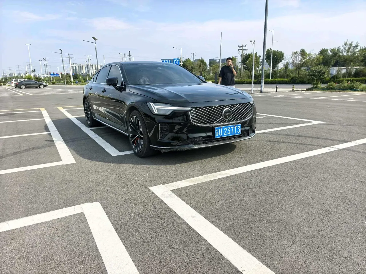 Volvo 2026 S90 48V 2.0T B5 Zhiyuan Deluxe Edition Automatic Gear 2