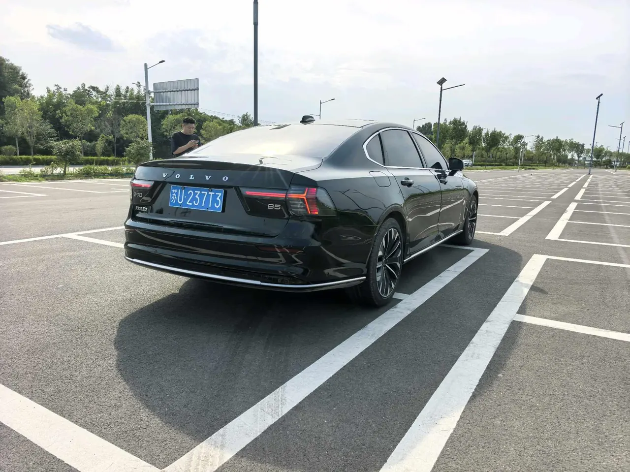 Volvo 2026 S90 48V 2.0T B5 Zhiyuan Deluxe Edition Automatic Gear 8