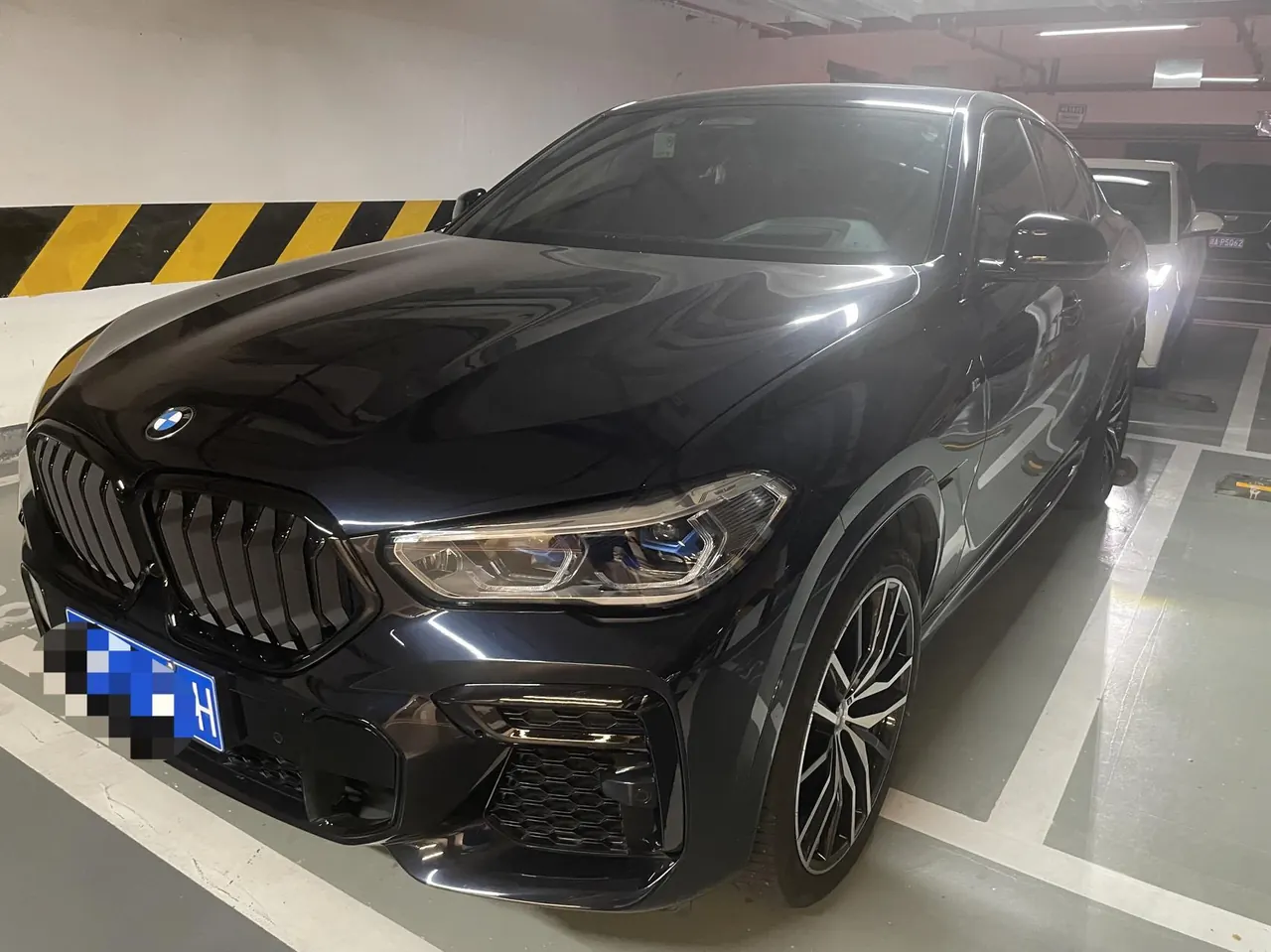 Open image lightbox: BMW X6 (Imported) 2022 X6 xDrive40i 48V 3.0T Exclusive M Sports Suit (Modified) Automatic Gear