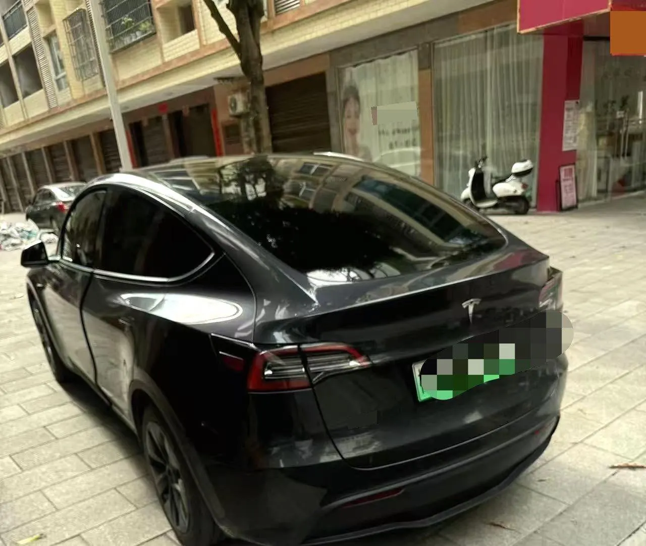 Tesla 2024 Model Y rear-wheel drive version automatic transmission 2