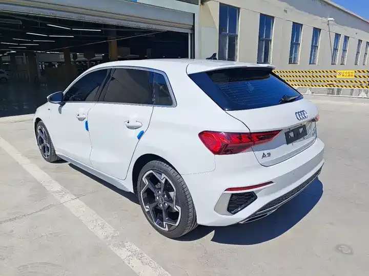 Audi A3 2023 Sportback 35 TFSI Luxury Sport 7